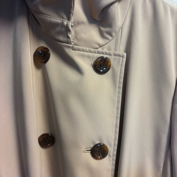 NWOT Calvin Klein Trench Coat 3/4 length. Double breasted with belt and lined. - Picture 6 of 11